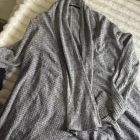 BDG Jackets & Blazers - BDG Gray Textured Knit Top